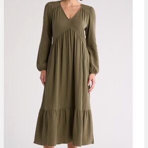 Melrose and Market, Olive green, gauze, cotton with V neck, size large